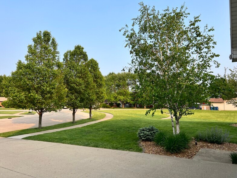 Building Photo - 1155 Swan Dr