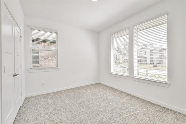 Building Photo - 14316 Yellow Hawthorn Ct
