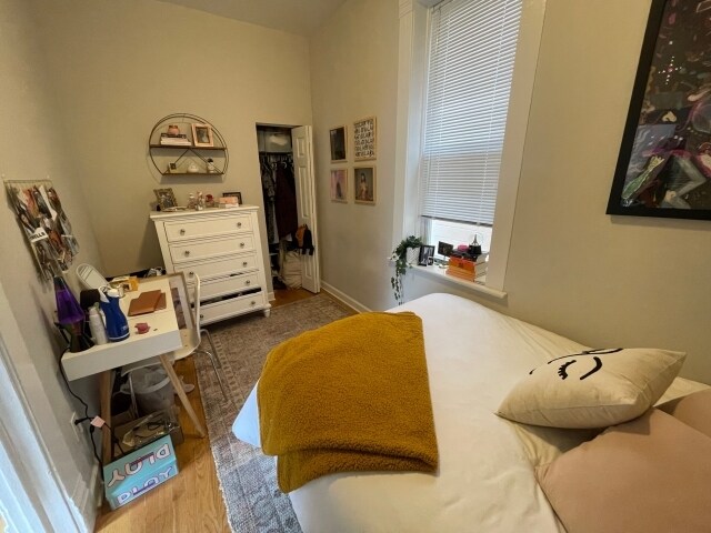 Building Photo - 1746 W Beach Ave