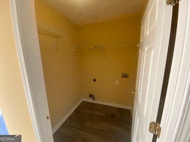 Building Photo - 7552 Watson Bay