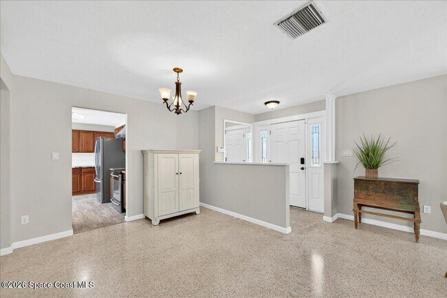 Building Photo - 545 S Courtenay Pkwy