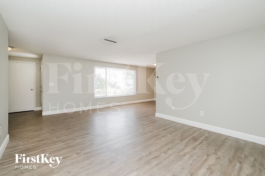 Building Photo - 3641 Windham Dr