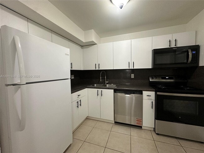 Building Photo - 4215 N University Dr