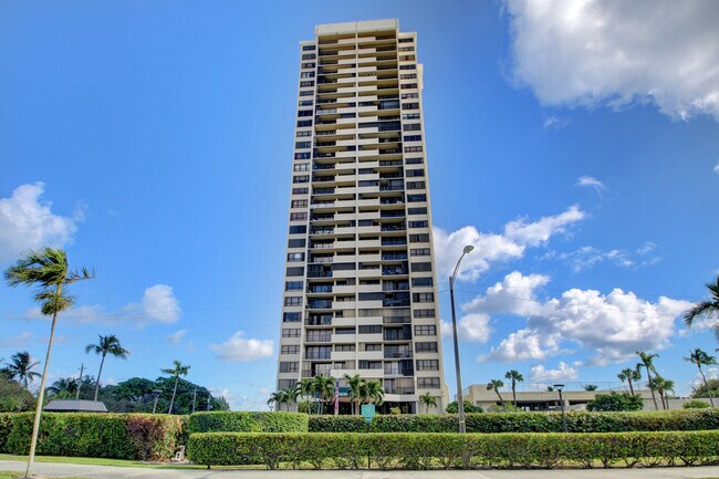 Building Photo - 5600 N Flagler Dr