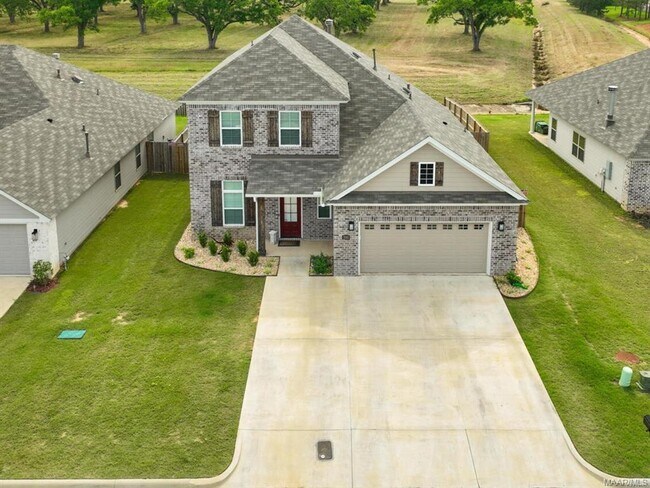 Building Photo - 500 Lismore Pl