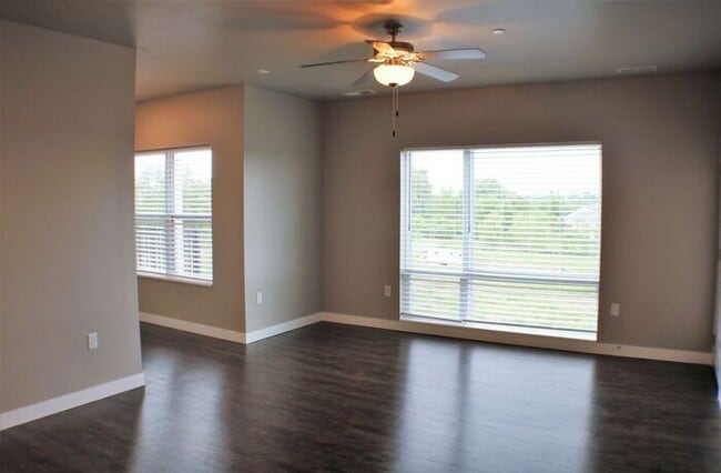Building Photo - $1,350 | 1 Bedroom, 1 Bathroom Condo | Pet Friendly* | Sublease* | Available For February 1st, 20...