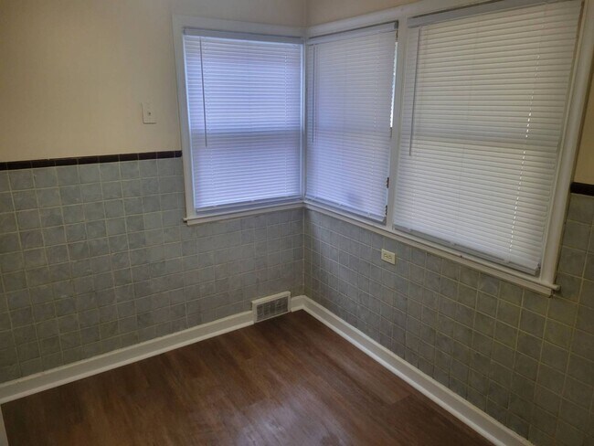 Building Photo - 3609 N 36th St