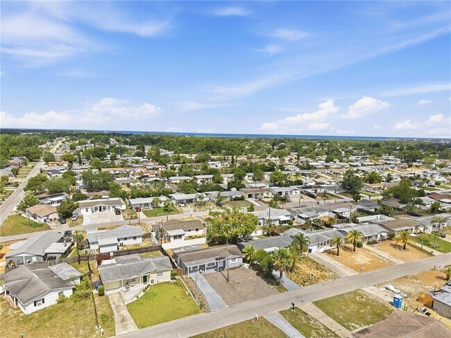 Building Photo - 3301 Rosefield Dr