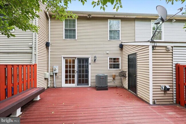 Building Photo - 1594 Lodge Pole Ct