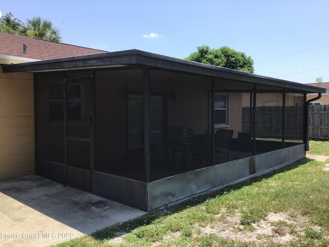 Building Photo - 2859 Kingston Ln