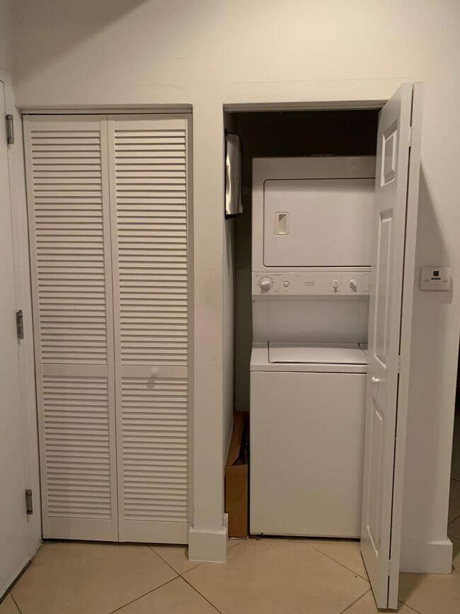 Building Photo - 2275 Biscayne Blvd Blvd