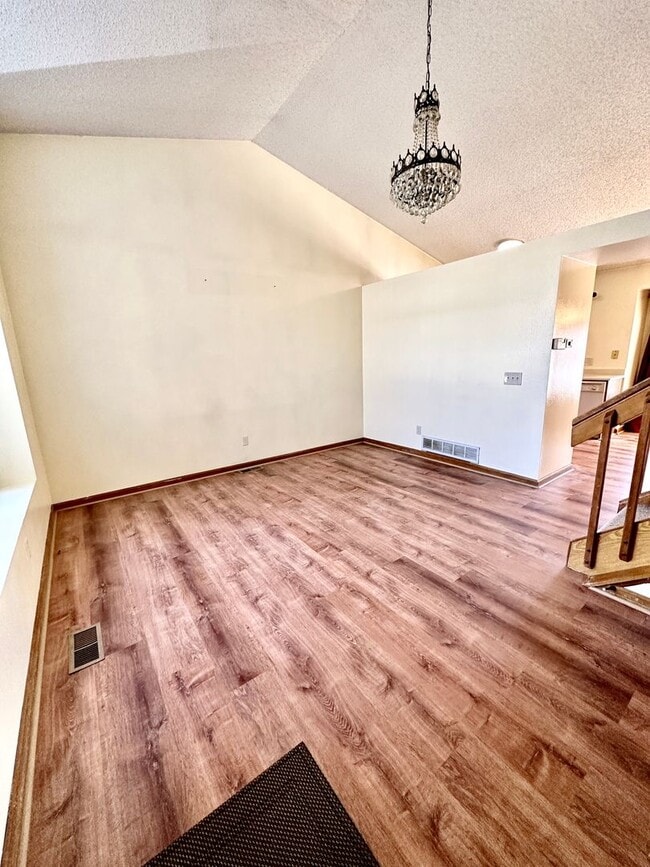 Building Photo - 4218 Goldenridge Way