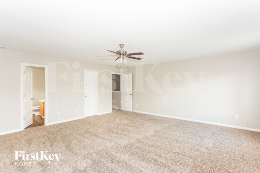 Building Photo - 5232 Grays Ridge Dr