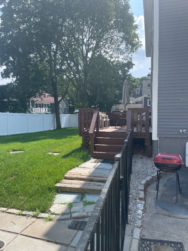 Building Photo - 8 Fales Pl