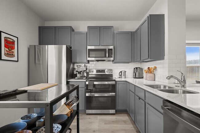 Building Photo - 17202 Adoro Dr