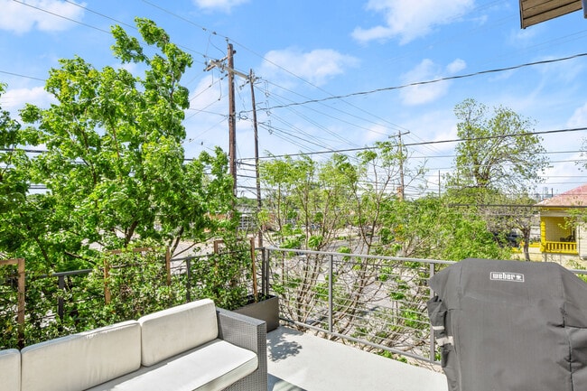Building Photo - 505 Tillery St