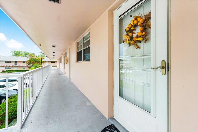 Primary Photo - 18081 SE Country Club Dr