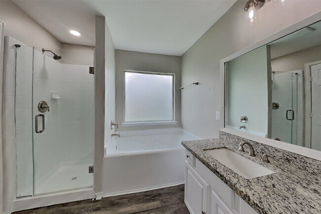 Building Photo - 15623 Ashbournne Springs Ln