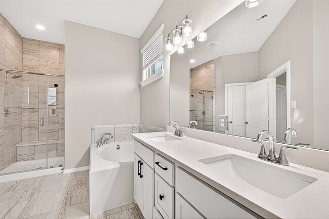 Building Photo - 9442 Starlight Oak Dr