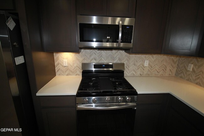 Building Photo - 509 Cedarwood Ave