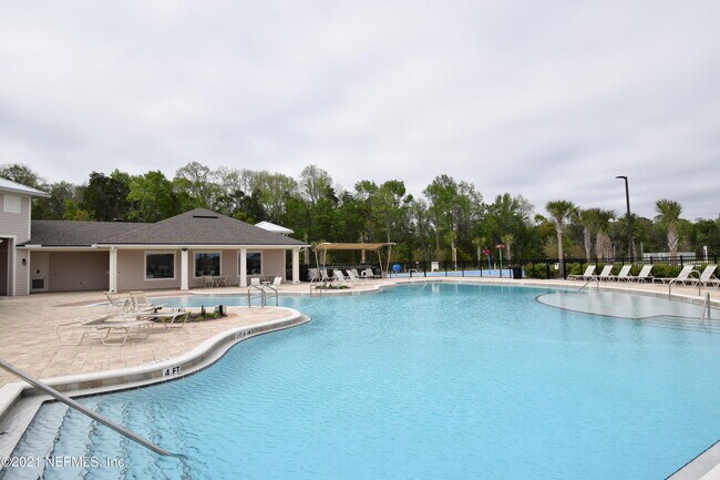 Building Photo - 3590 Sunfish Dr