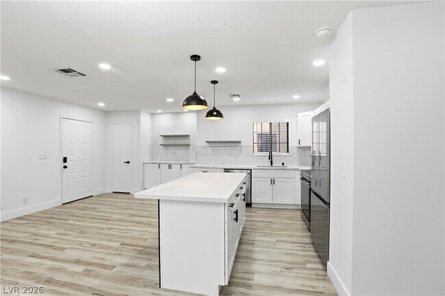 Building Photo - 4120 Gannet Cir