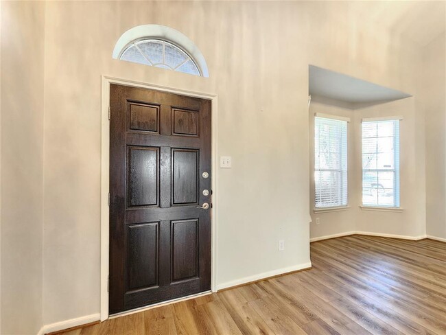 Building Photo - 21827 Sierra Long Dr