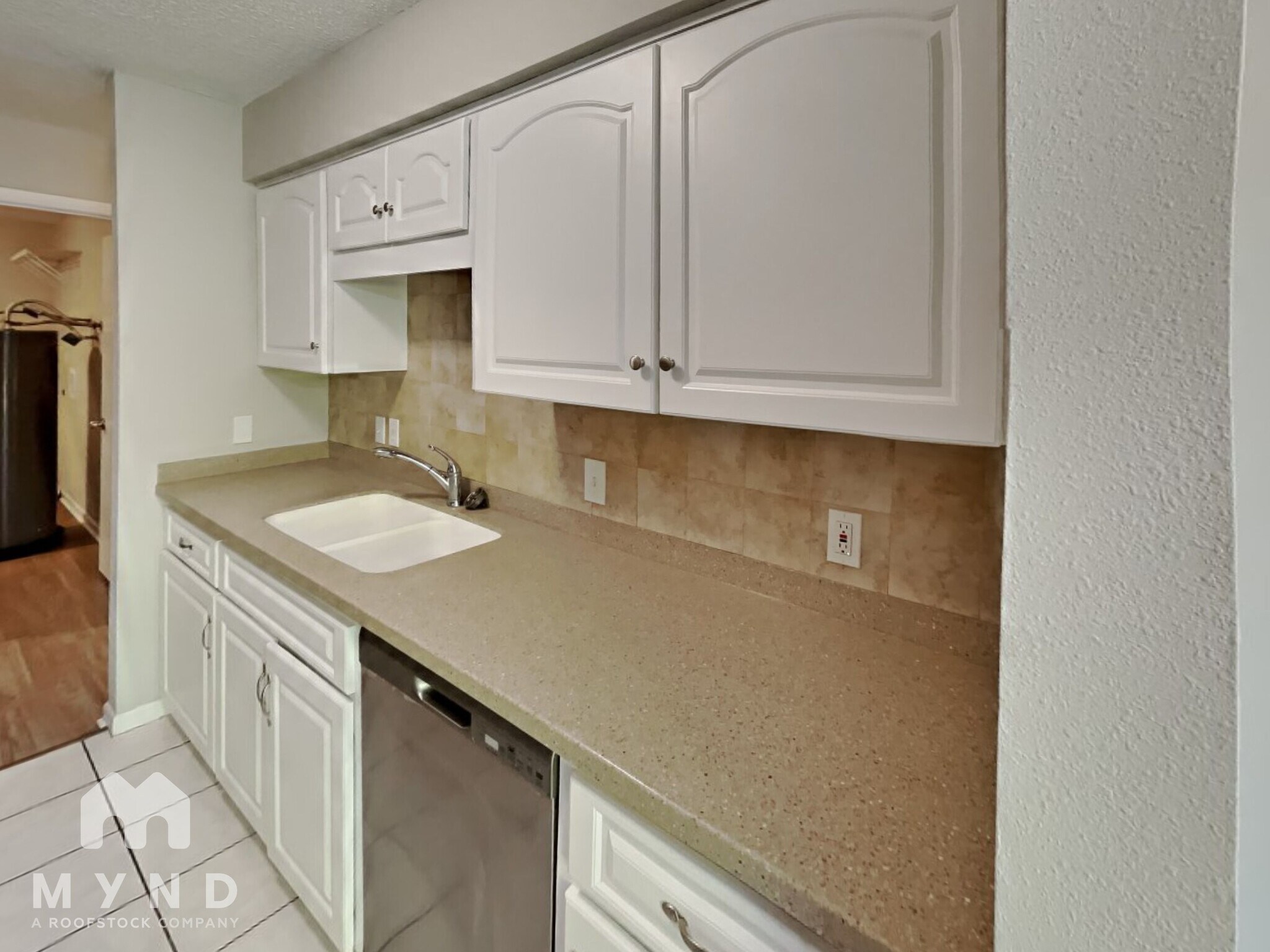 Building Photo - 2030 Voltaire St