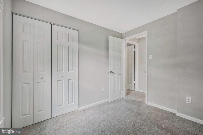 Building Photo - 22 Craftsman Ct