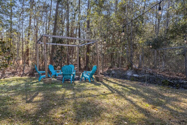 Building Photo - 309 Julia St