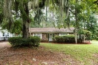 Building Photo - Beautiful 4 bedroom in the heart of Mossy ...