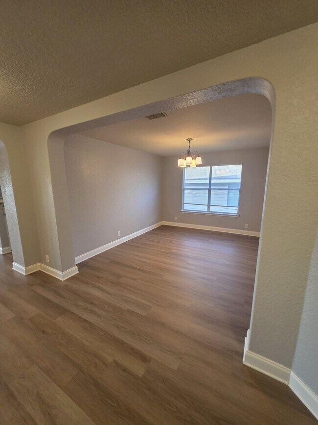 Building Photo - 7119 Capricorn Way