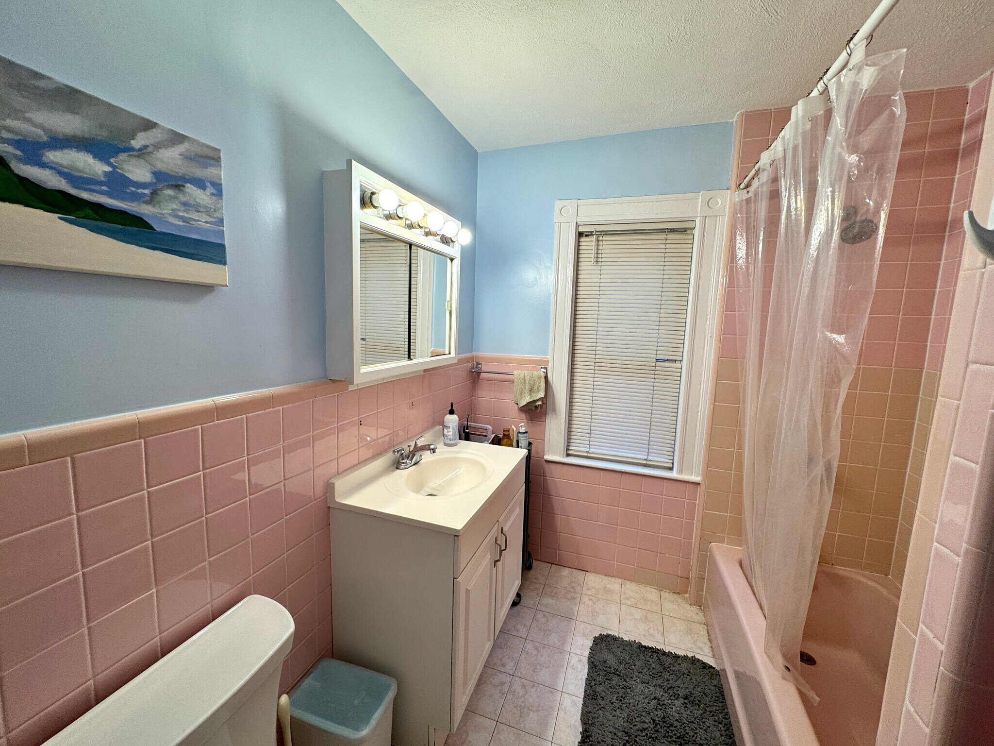 Building Photo - 195 College Ave