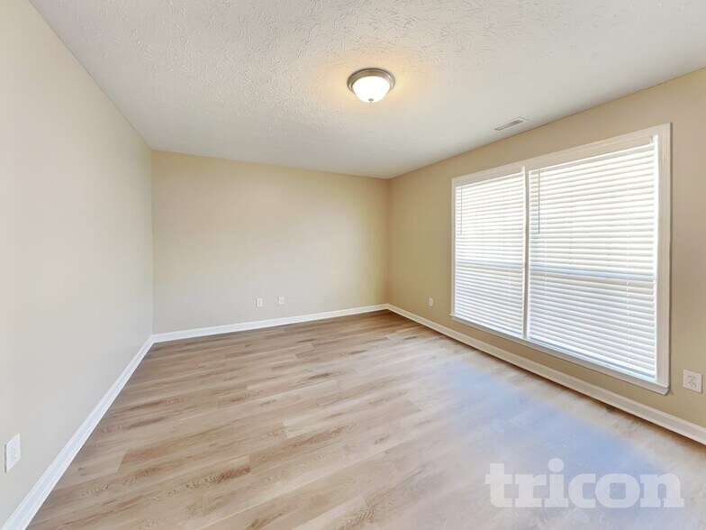 Building Photo - 206 Whistle Way