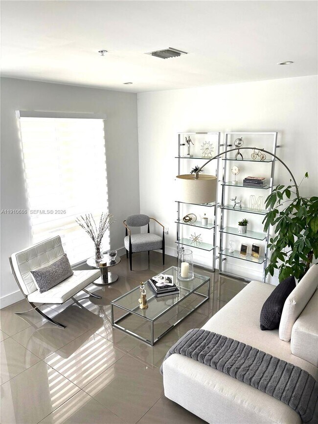 Building Photo - 10265 NW 63rd Terrace