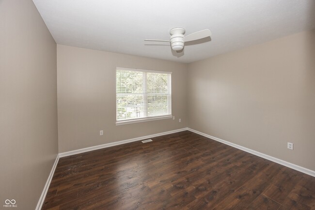 Building Photo - 2410 Silver Ct