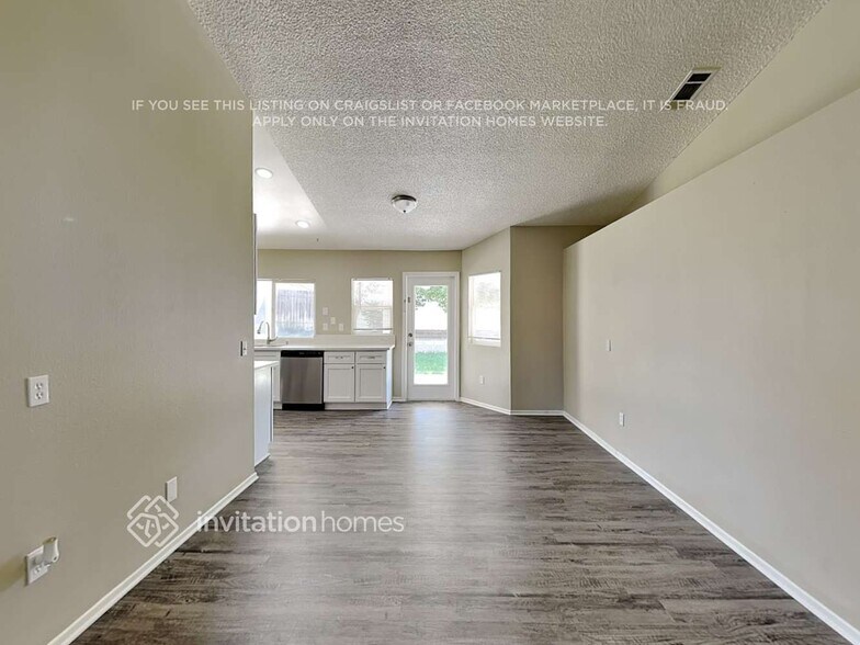 Building Photo - 30957 Greensboro Dr