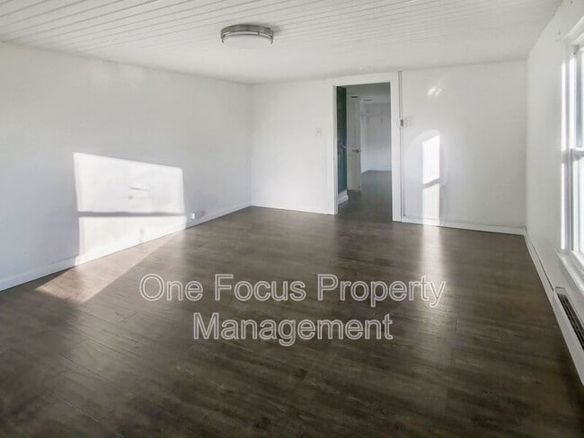 Building Photo - 1724 Steam Valley Rd