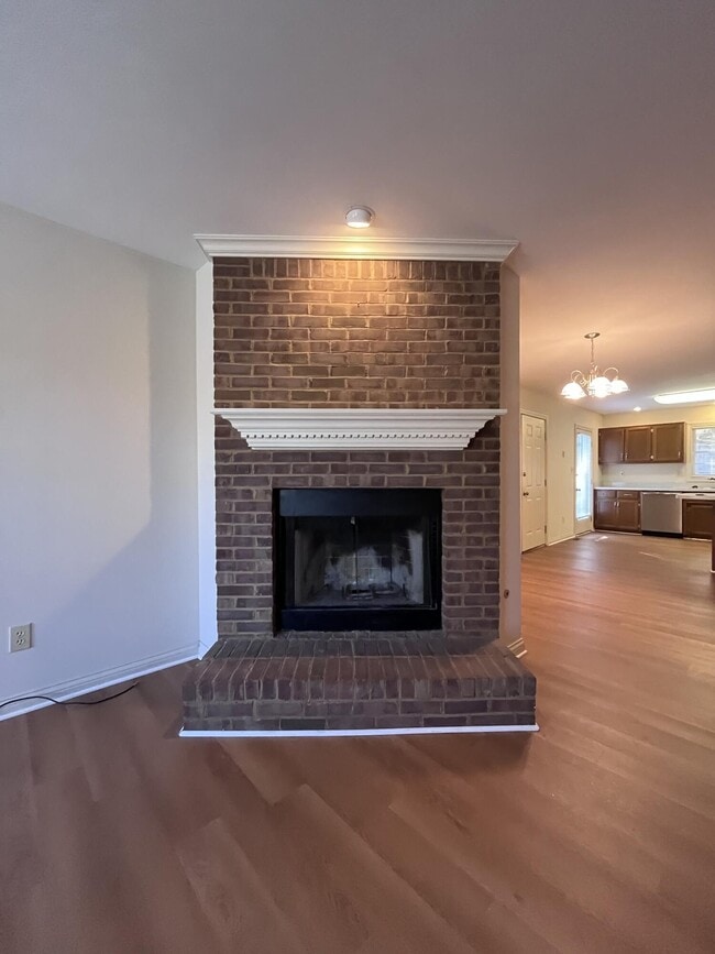 Building Photo - 4024 Palmetto Dr