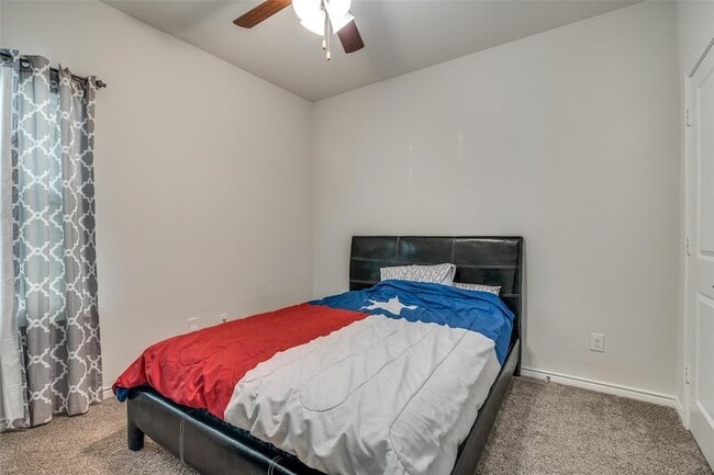 Building Photo - 2724 Pease Dr