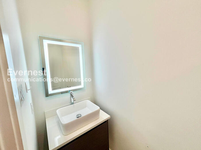 Building Photo - 2711 Kimsey Dr