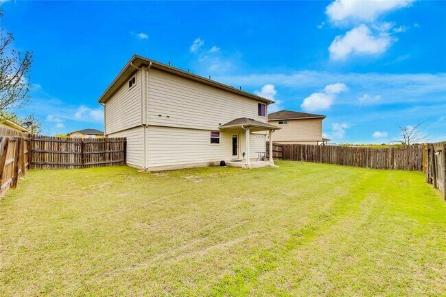 Building Photo - 13325 High Sierra St