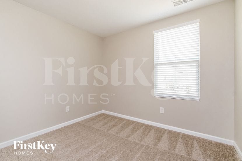 Building Photo - 363 Fieldspar Ln