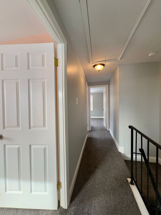 Building Photo - Charming 3Bed/1.5Bath Townhouse in Carney