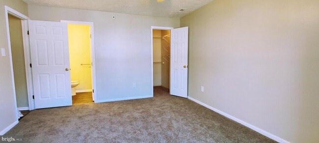 Building Photo - 902 Cedar Crest Ct