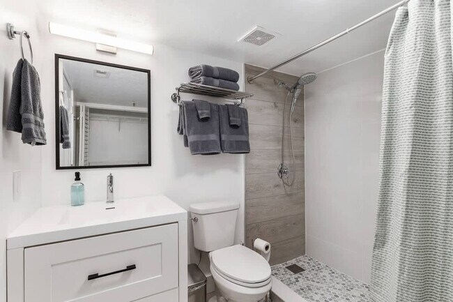 Building Photo - 2360 SW Archer Rd