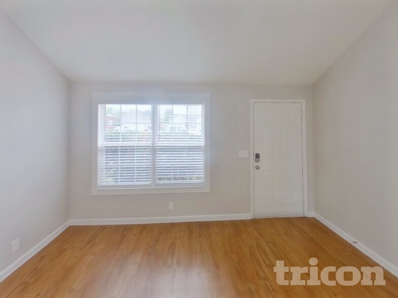 Building Photo - 1258 Tiree Dr