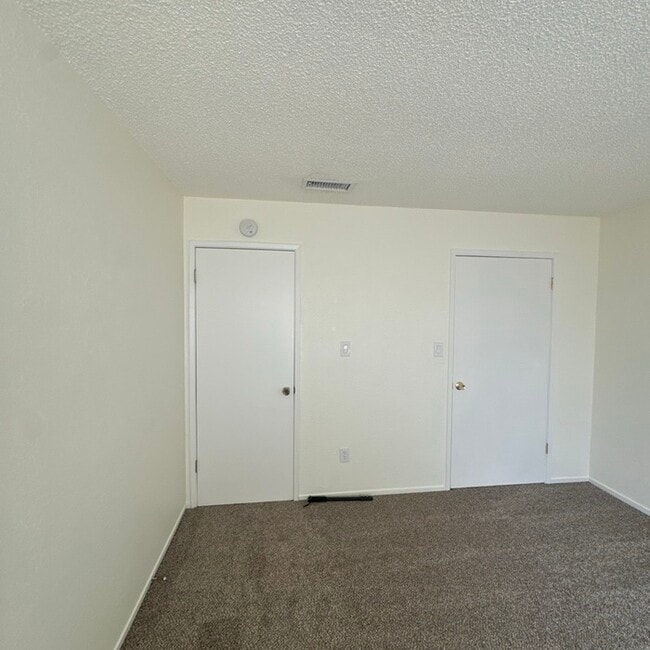 Building Photo - 9362 Mira Del Rio Dr