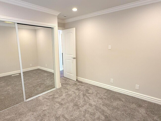 Building Photo - Highly upgraded ! Two Story Home With Prim...