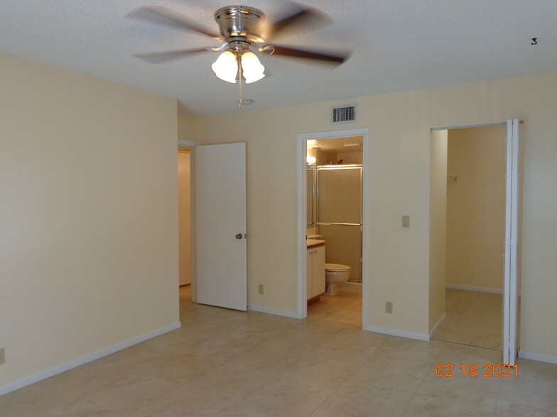 Master Bedroom - 2114 SW Silver Pine Way